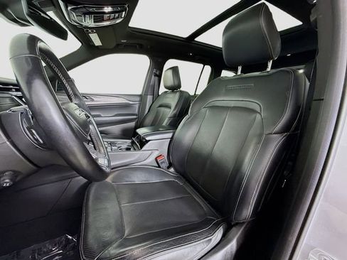 Used 2022 Jeep Grand Cherokee Overland image 22