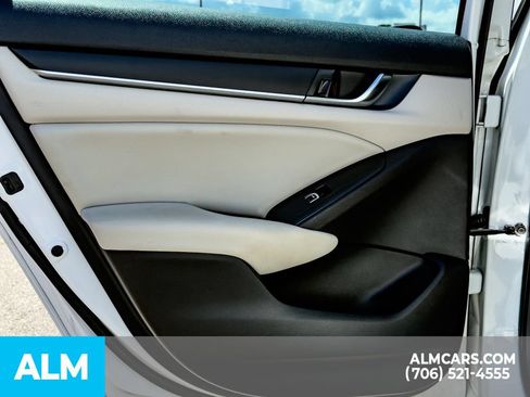 Used 2018 Honda Accord LX image 17