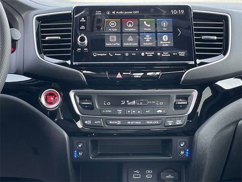 New 2025 Honda Ridgeline Black Edition image 14