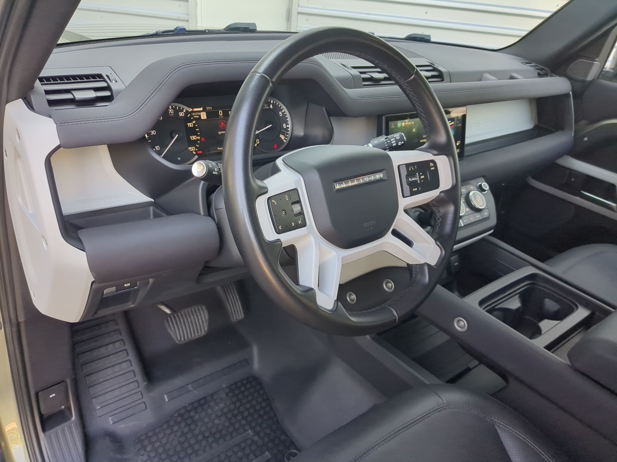 Certified 2023 Land Rover Defender 90 S AWD/4WD image 16