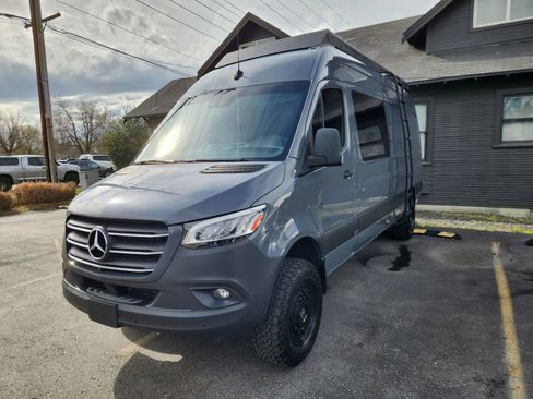 Used 2022 Mercedes-Benz Sprinter 2500 image 77