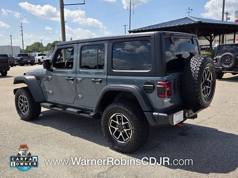 Used 2024 Jeep Wrangler Unlimited Rubicon w/ Convenience Group AWD/4WD image 10