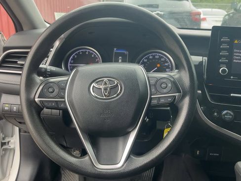Used 2022 Toyota Camry LE FWD image 3