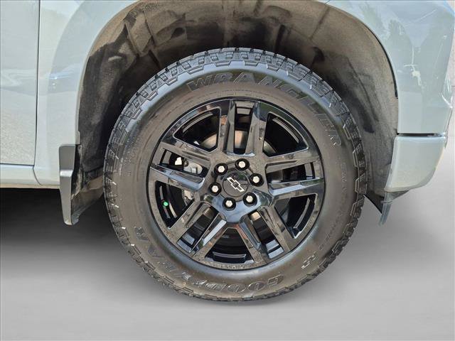 Certified 2025 Chevrolet Silverado 1500 RST AWD/4WD image 24