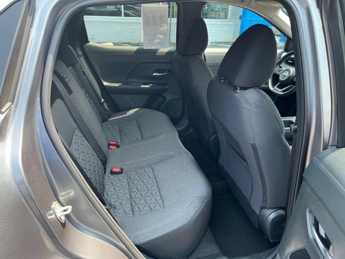 Used 2025 Nissan Kicks SV AWD/4WD image 48