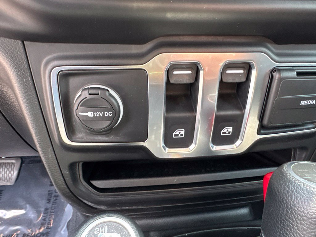 Used 2023 Jeep Wrangler Sport AWD/4WD image 51