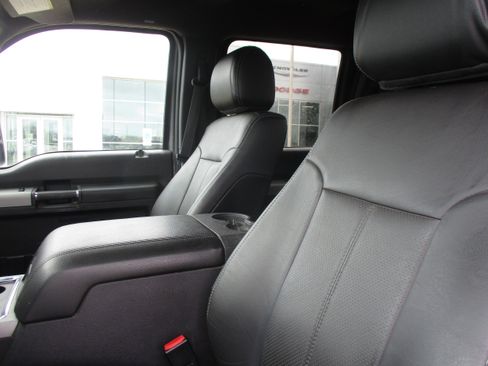 Used 2014 Ford F250 Lariat w/ Chrome Package image 14