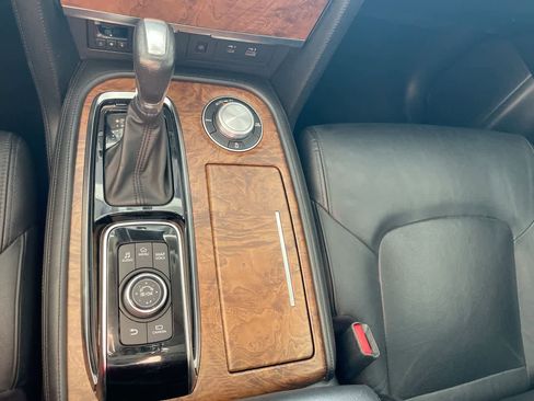 Used 2022 Nissan Armada SL w/ Captain's Chairs Package image 20