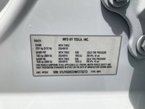 Used 2021 Tesla Model Y Long Range AWD/4WD image 25