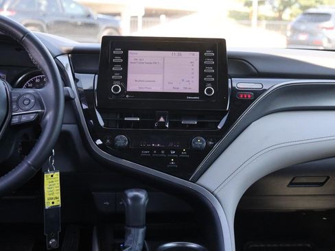 Used 2022 Toyota Camry SE FWD image 24