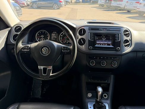 Used 2016 Volkswagen Tiguan S FWD image 15