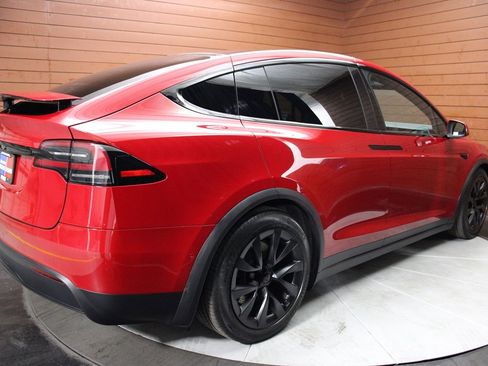 Used 2023 Tesla Model X image 18