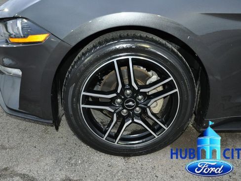 Used 2020 Ford Mustang Premium image 9