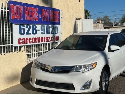 Used 2012 Toyota Camry XLE image 1