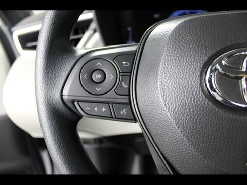 Used 2026 Toyota Corolla Cross L AWD/4WD image 23