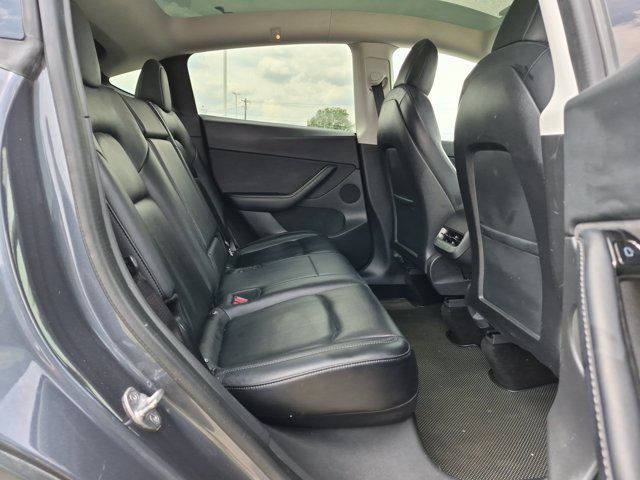 Used 2021 Tesla Model Y Long Range AWD/4WD image 20