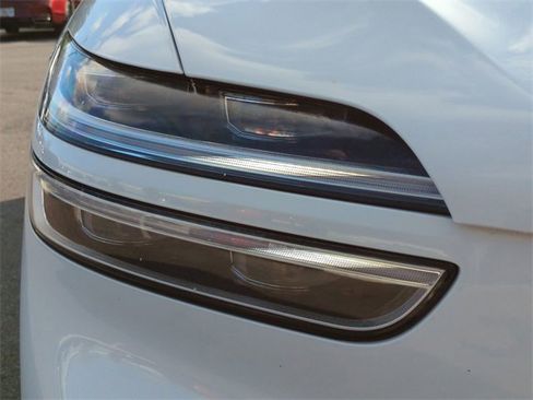 Certified 2022 Genesis GV70 2.5T image 9