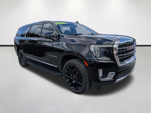 Used 2022 GMC Yukon XL SLT w/ SLT Premium Package AWD/4WD image 2