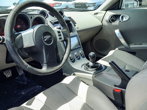 Used 2003 Nissan 350Z Touring RWD image 5