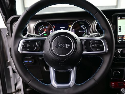 Used 2023 Jeep Wrangler Unlimited Rubicon 4xe AWD/4WD image 24