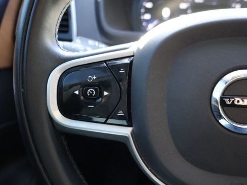 Used 2022 Volvo XC90 T6 Momentum w/ Advanced Package image 36