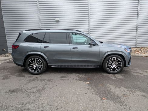 New 2026 Mercedes-Benz GLS 580 4MATIC image 2