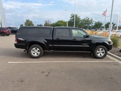 Used 2011 Toyota Tacoma 4x4 Double Cab w/ TRD Sport Pkg w/JBL Audio image 3