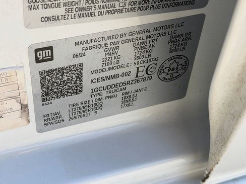 Used 2024 Chevrolet Silverado 1500 LT w/ Z71 Off-Road Package image 32