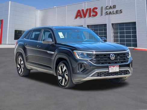Used 2025 Volkswagen Atlas Cross Sport SE AWD/4WD image 3