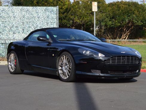 Used 2005 Aston Martin DB9 Volante image 4