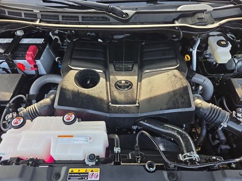 Used 2024 Toyota Tundra Platinum image 12