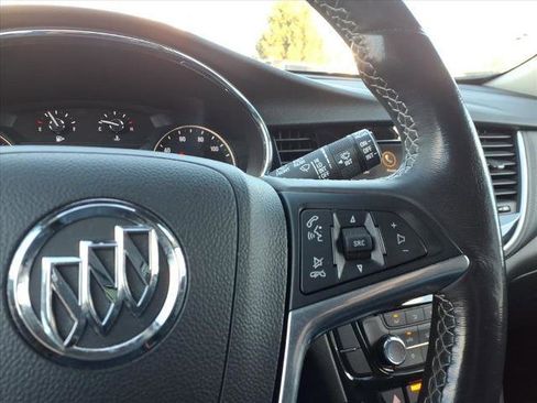 Used 2022 Buick Encore Preferred w/ Safety Package image 22