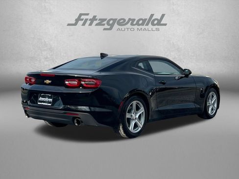 Used 2023 Chevrolet Camaro LT RWD image 8