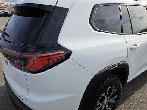 Certified 2025 GMC Acadia AT4 image 19