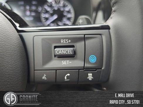 New 2025 Nissan Pathfinder SL image 27