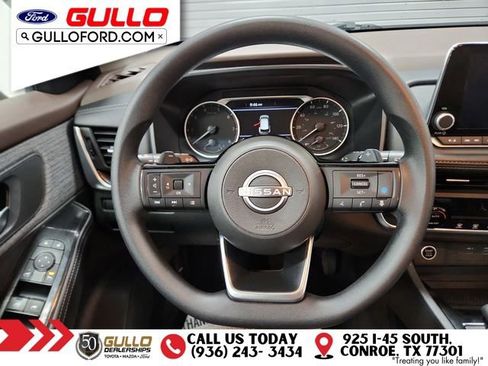 Used 2023 Nissan Rogue SV image 12