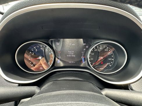 Used 2021 Jeep Compass Latitude image 16