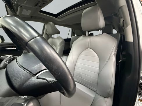 Used 2022 Toyota Highlander XLE FWD image 10