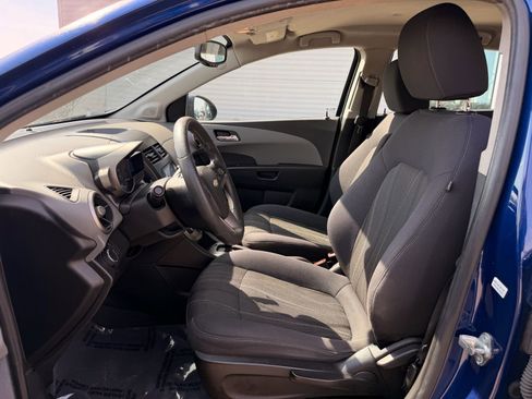 Used 2014 Chevrolet Sonic LT image 11