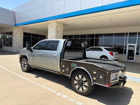 Used 2024 GMC Sierra 2500 Denali w/ Denali Reserve Package AWD/4WD image 3