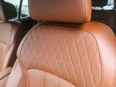 Used 2025 BMW X5 xDrive50e w/ Executive Package image 21