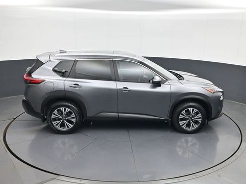 Used 2023 Nissan Rogue SV w/ SV Premium B Package image 16