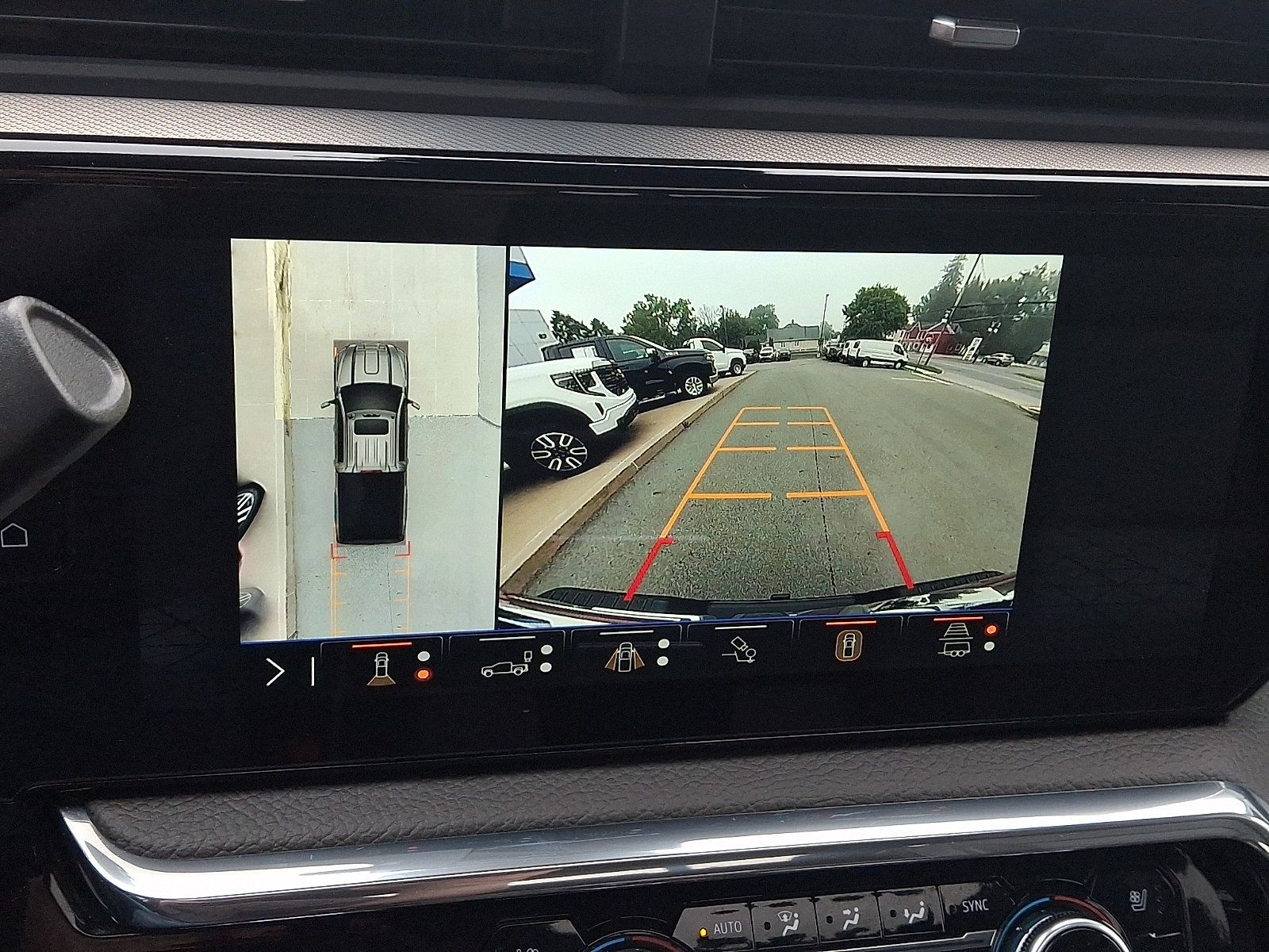Used 2025 GMC Sierra 2500 Denali AWD/4WD image 19