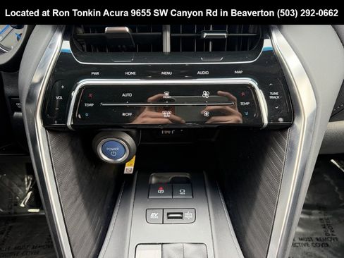 Used 2021 Toyota Venza Limited image 25