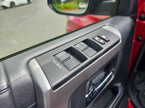Used 2022 Toyota 4Runner SR5 AWD/4WD image 27