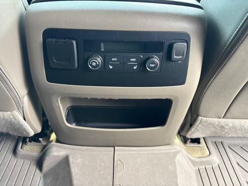 Used 2018 Chevrolet Tahoe LT w/ Luxury Package AWD/4WD image 11