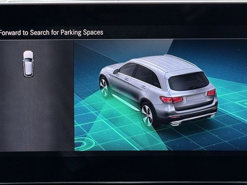 Used 2021 Mercedes-Benz GLC 300 4MATIC w/ AMG Line image 68