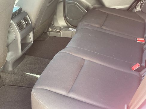 Used 2025 Nissan Rogue S AWD/4WD image 21