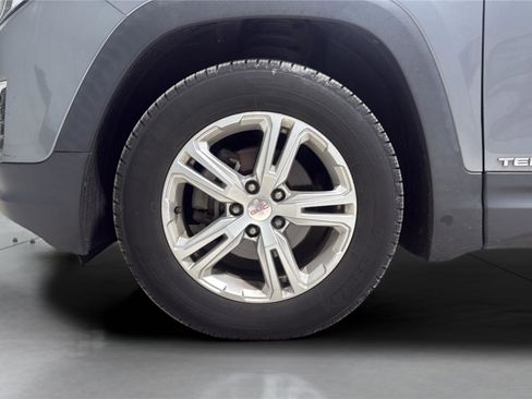 Used 2019 GMC Terrain SLE w/ Driver Convenience Package AWD/4WD image 30
