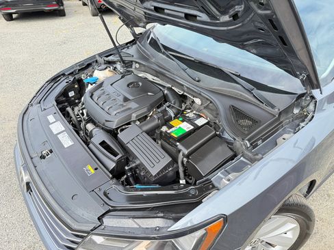 Used 2018 Volkswagen Passat 2.0T SE image 73